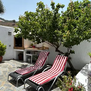 https://casa-canaria-tradicional-rosalia.tenerifehoteles.net